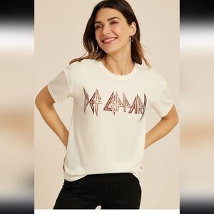 NWT Def Leppard 1x  Graphic Tee - Cream #67